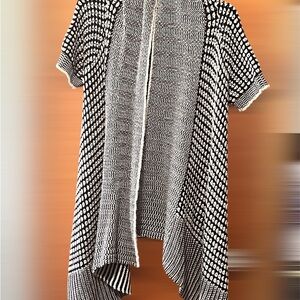 Black and White Patterned Women's Sweater